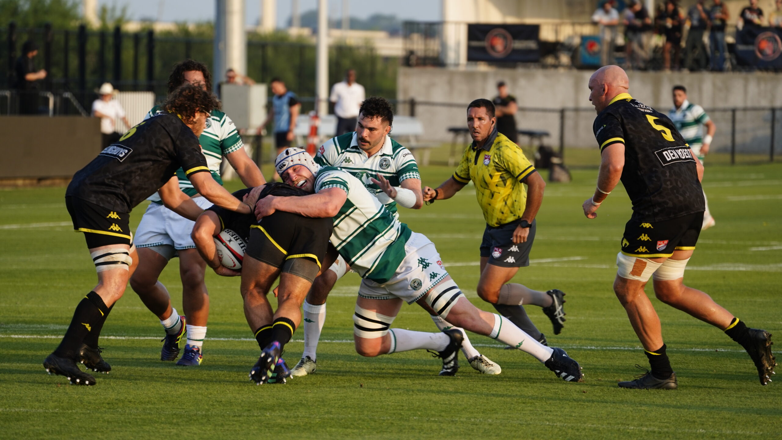 Hounds Suffer One-Point Loss to Sabercats