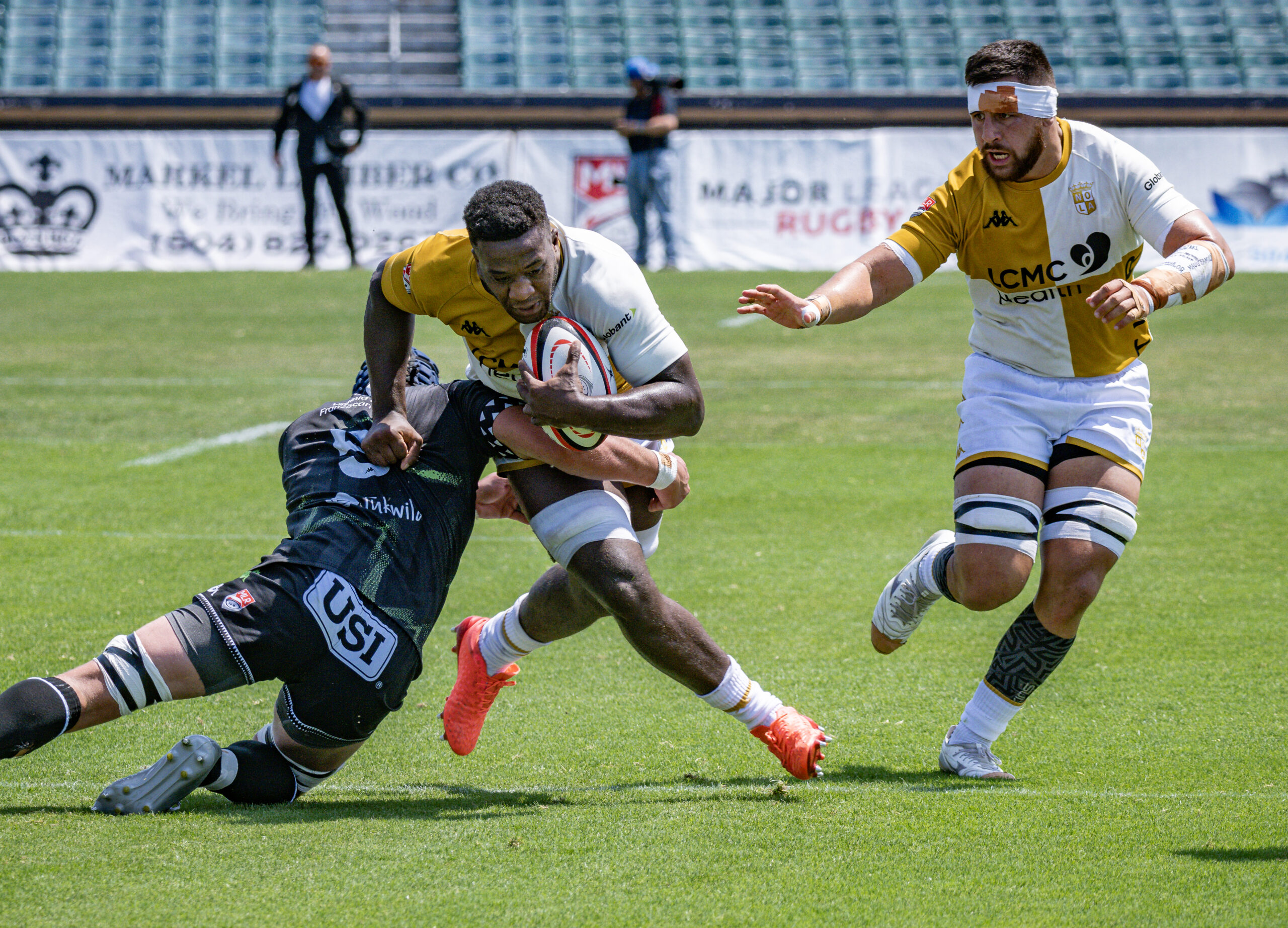 Hounds Sign Chicago Native Malcolm May