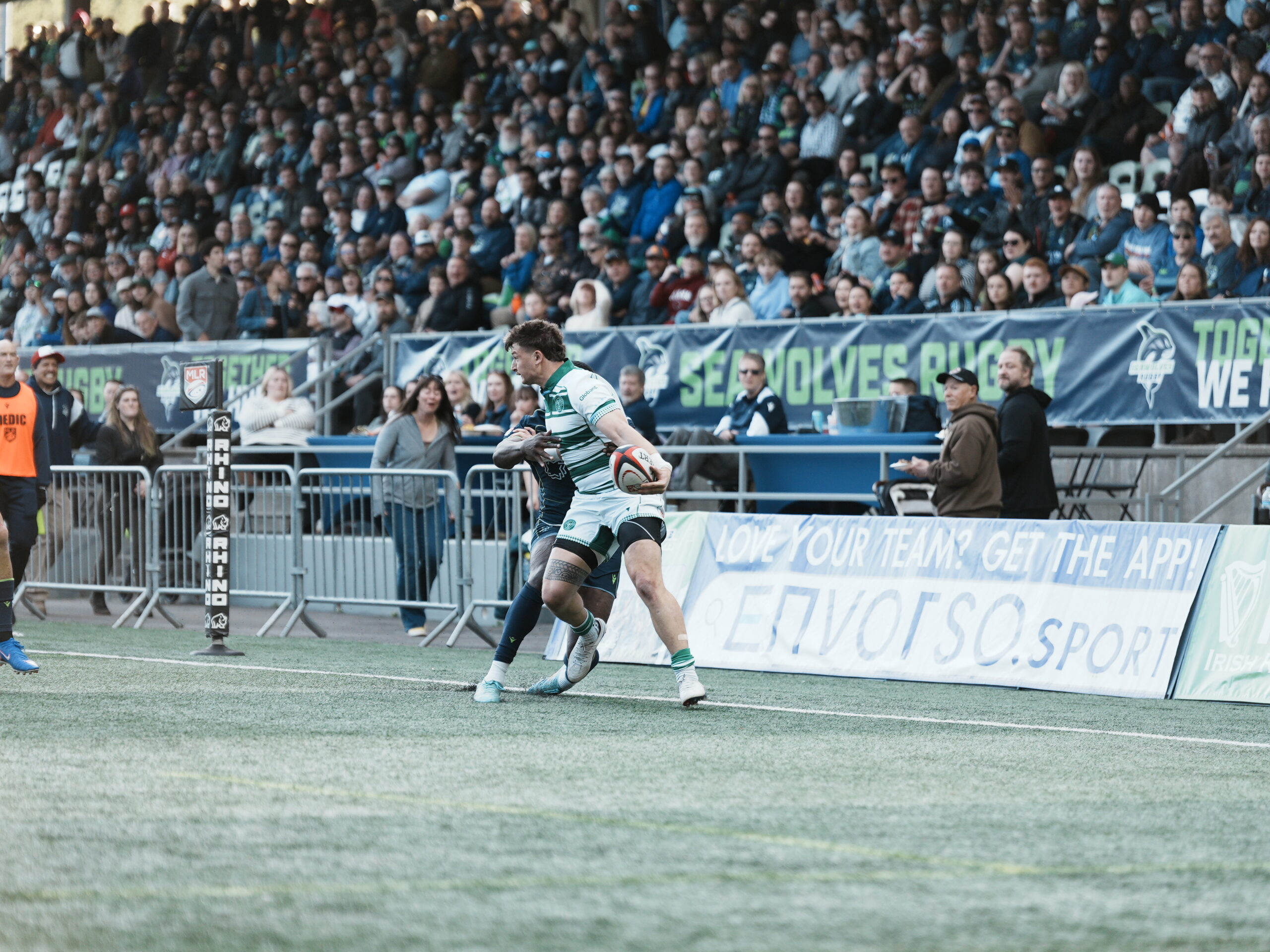 Hounds Score 59 Points in Win over Seawolves